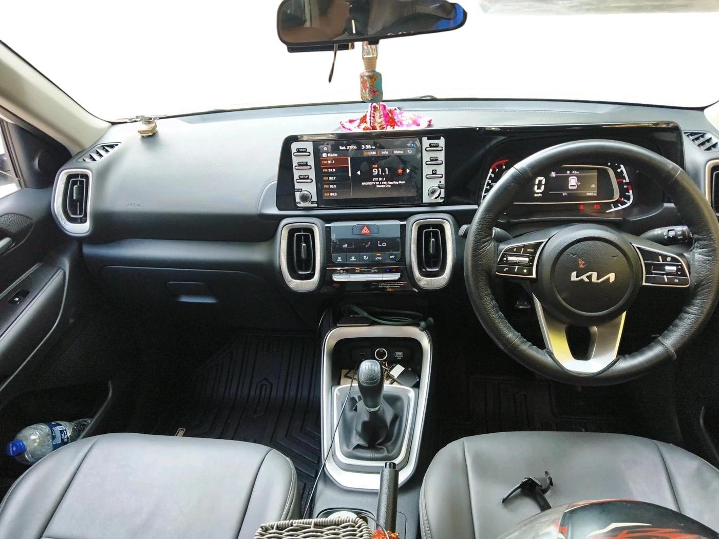 2024 KIA SONET HTK PLUS 1.0 TURBO PETROL IMT, Petrol, Manual, 5,083 km, interior