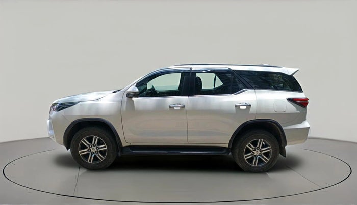 2022 Toyota Fortuner 4X2 AT 2.8 DIESEL, Diesel, Automatic, 31,047 km, exterior