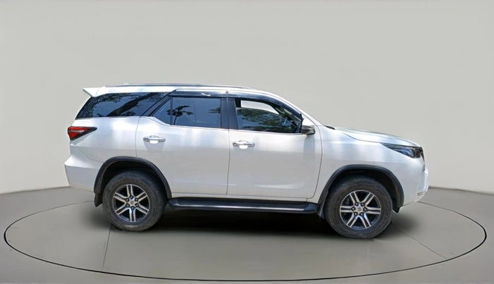 2022 Toyota Fortuner 4X2 AT 2.8 DIESEL, Diesel, Automatic, 31,047 km, exterior