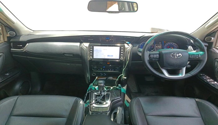 2022 Toyota Fortuner 4X2 AT 2.8 DIESEL, Diesel, Automatic, 31,047 km, interior