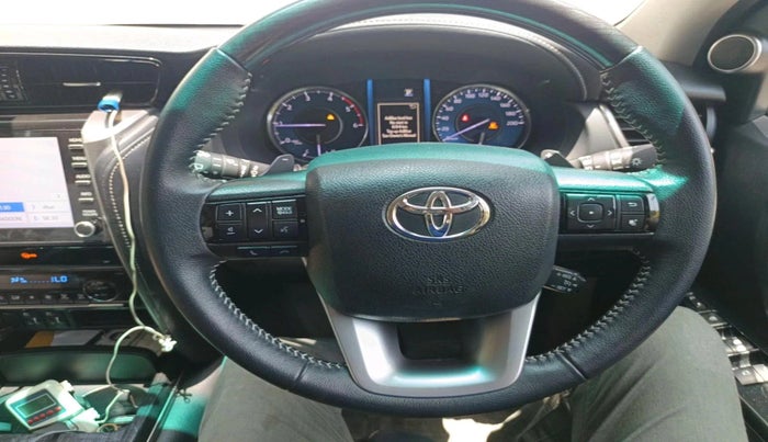 2022 Toyota Fortuner 4X2 AT 2.8 DIESEL, Diesel, Automatic, 31,047 km, interior