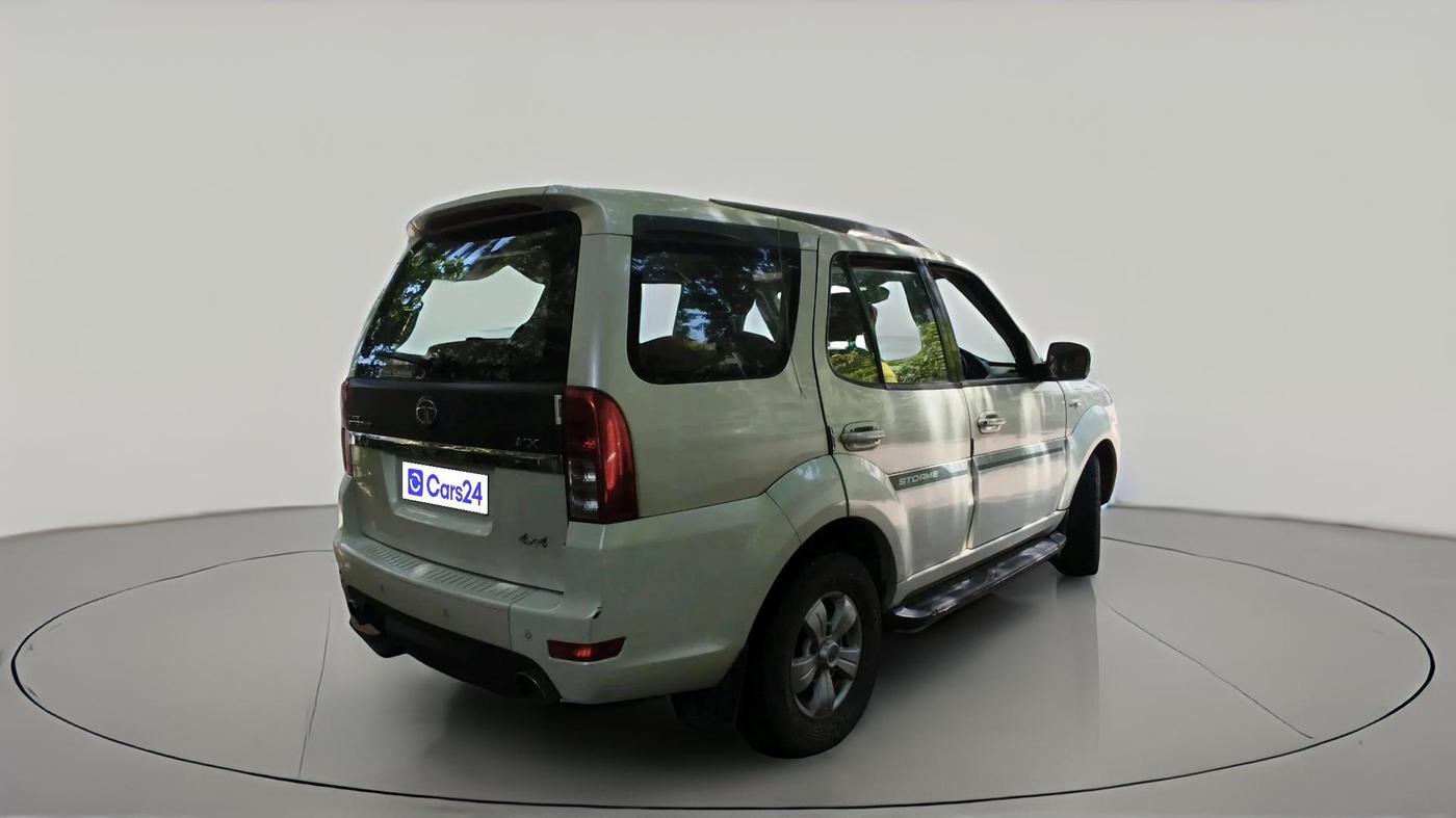 2017 Tata Safari Storme 2.2 VX 4X4, Diesel, Manual, 98,358 km, exterior