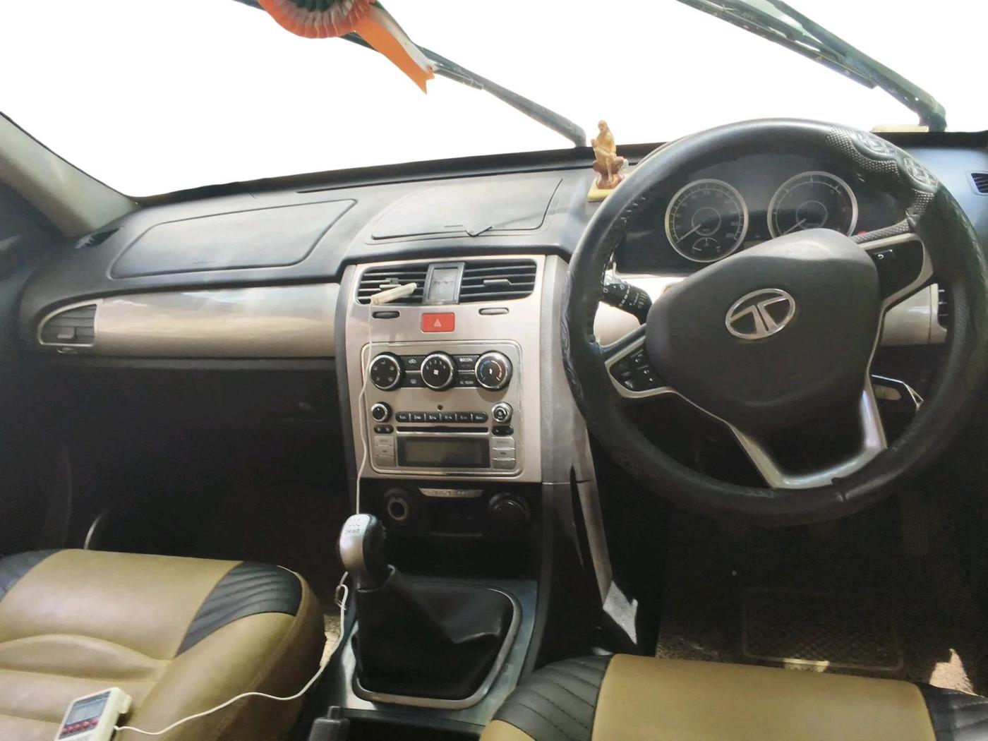 2017 Tata Safari Storme 2.2 VX 4X4, Diesel, Manual, 98,358 km, interior