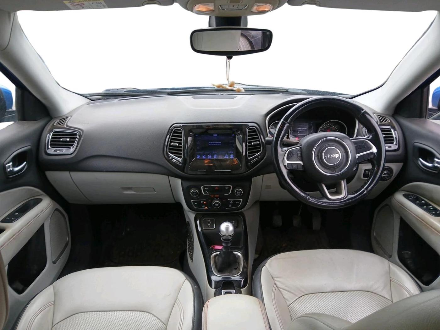 2017 Jeep Compass LIMITED 2.0 DIESEL, Diesel, Manual, 1,30,076 km, interior
