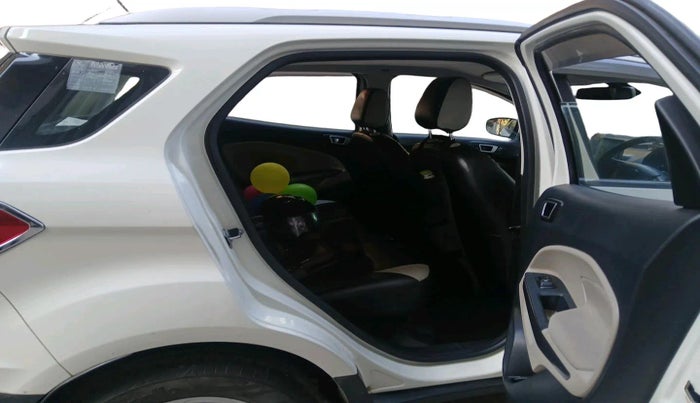 2019 Ford Ecosport TITANIUM + 1.5L DIESEL, Diesel, Manual, 1,22,722 km, interior