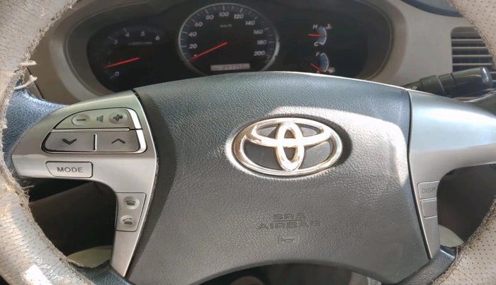 2015 Toyota Innova 2.5 VX 8 STR, Diesel, Manual, 2,47,756 km, interior