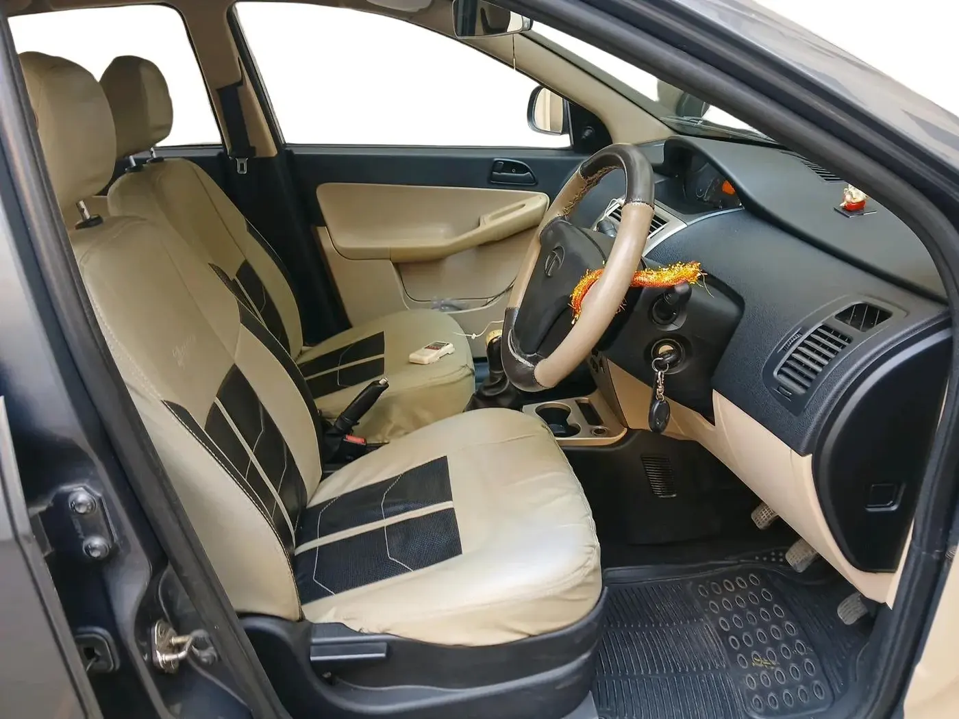 2013 Tata Indica Vista LS TDI, Diesel, Manual, 91,540 km, interior