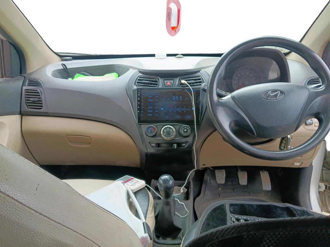 2014 Hyundai Eon ERA +, Petrol, Manual, 1,06,866 km, interior