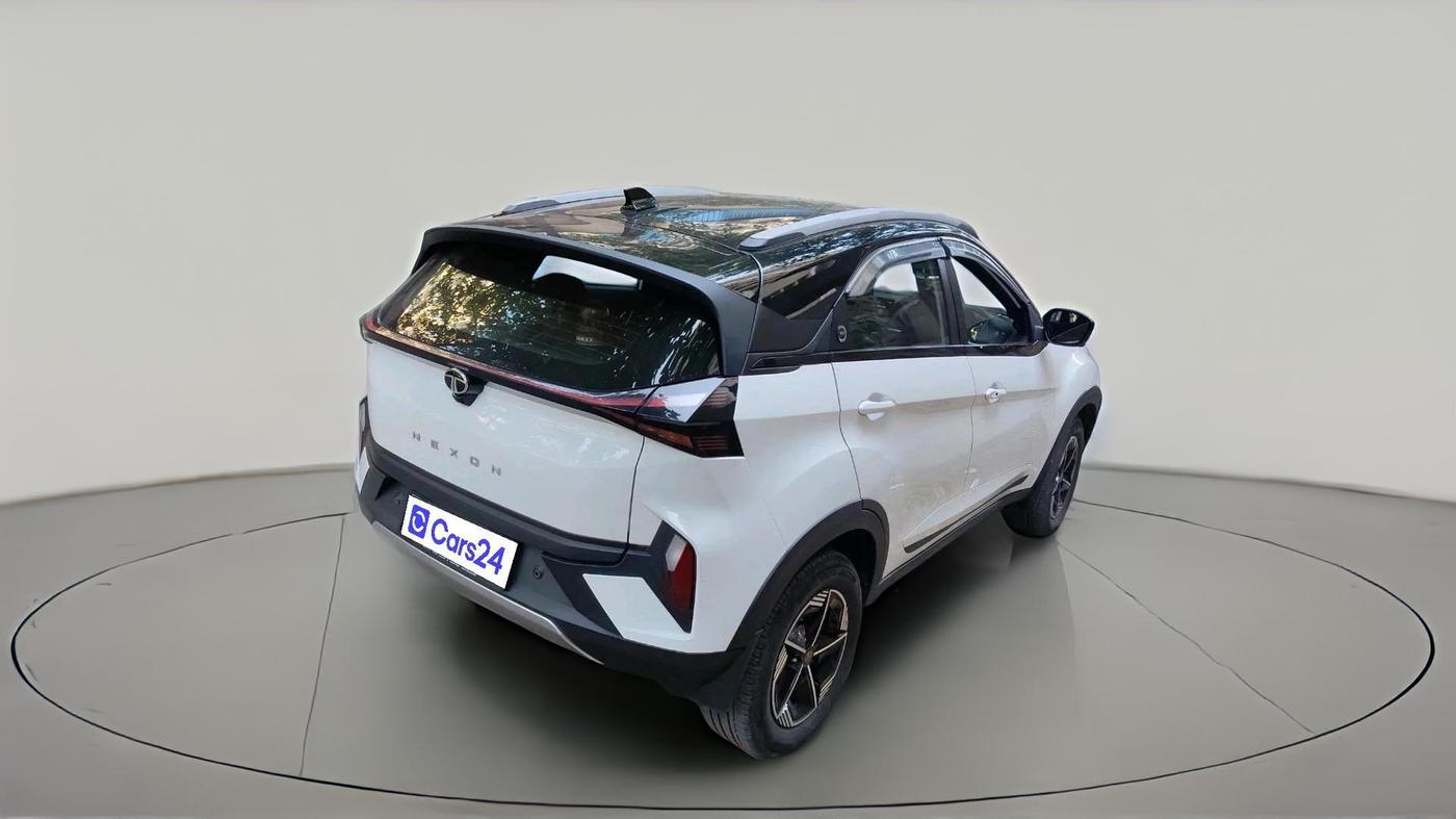 2024 Tata NEXON FEARLESS + S P MT, Petrol, Manual, 29,362 km, exterior