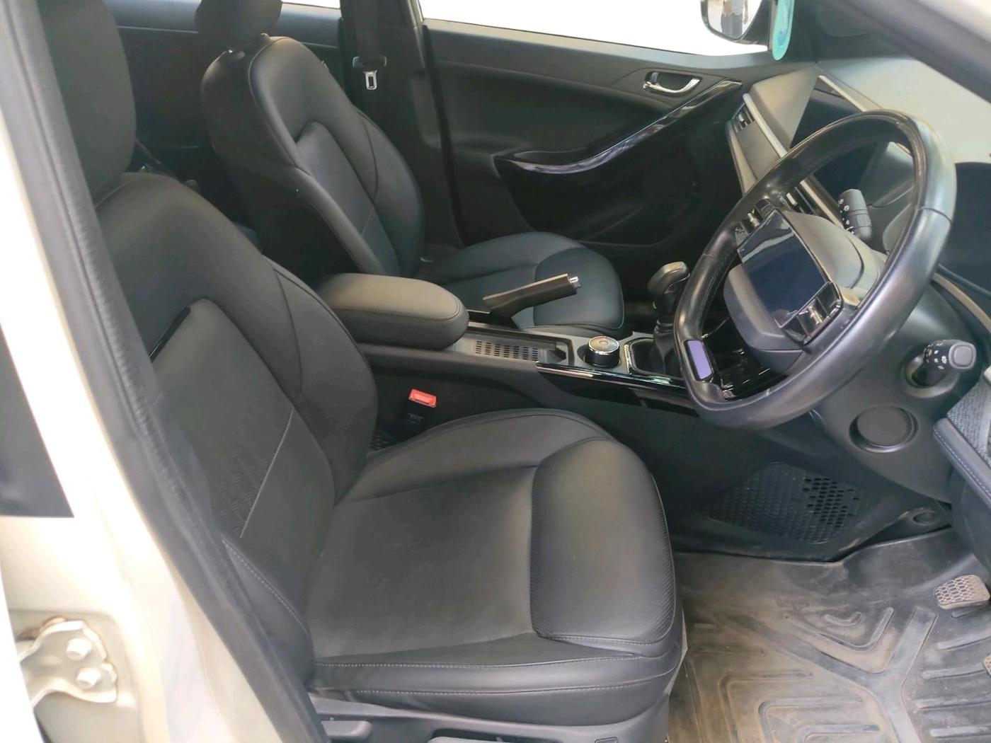 2024 Tata NEXON FEARLESS + S P MT, Petrol, Manual, 29,362 km, interior