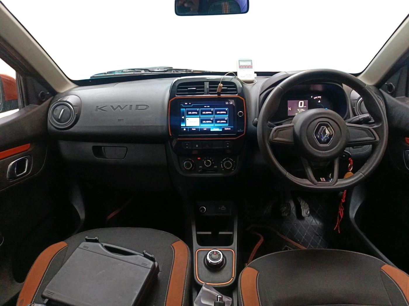 2020 Renault Kwid CLIMBER 1.0 AMT (O), Petrol, Automatic, 75,129 km, interior