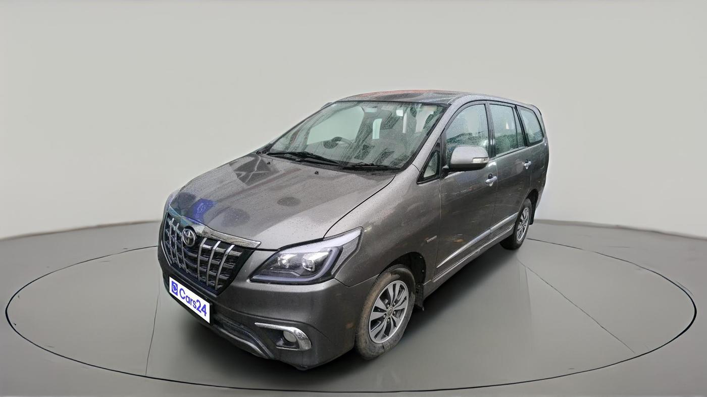 2015 Toyota Innova 2.5 VX 7 STR, Diesel, Manual, 1,84,629 km, exterior