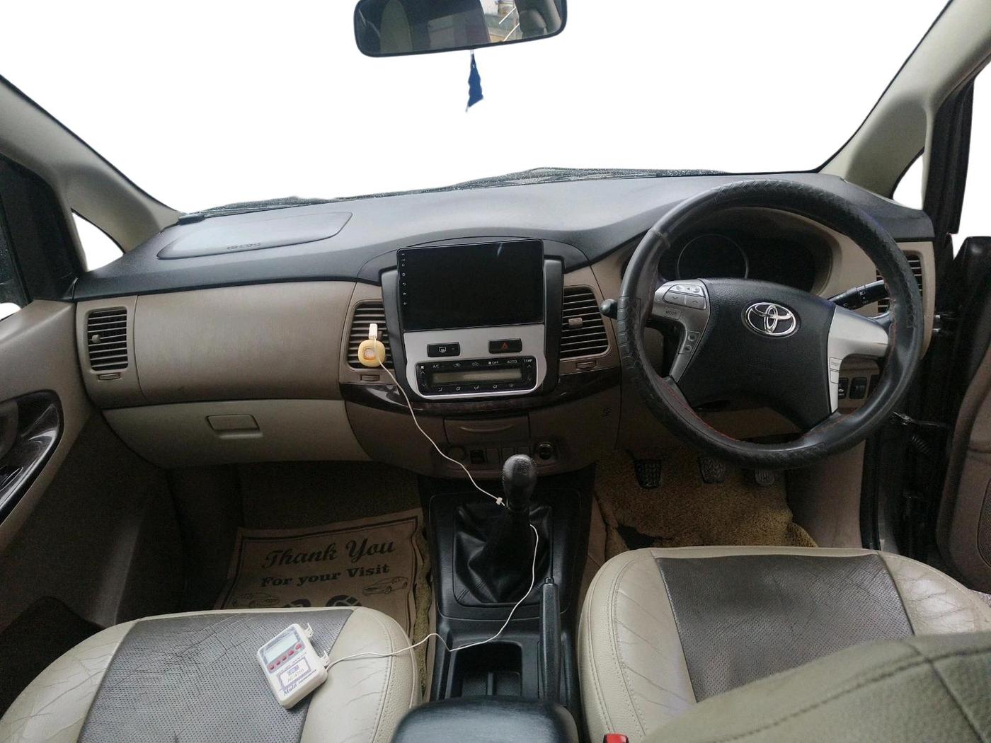 2015 Toyota Innova 2.5 VX 7 STR, Diesel, Manual, 1,84,629 km, interior