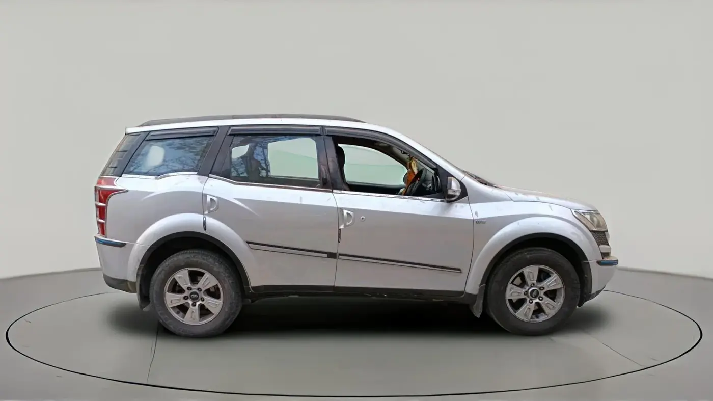 2013 Mahindra XUV500 W8, Diesel, Manual, 1,31,649 km, exterior