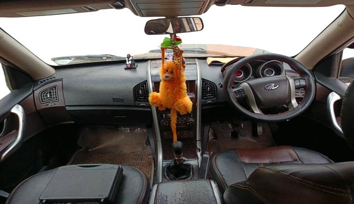 2013 Mahindra XUV500 W8, Diesel, Manual, 1,31,649 km, interior