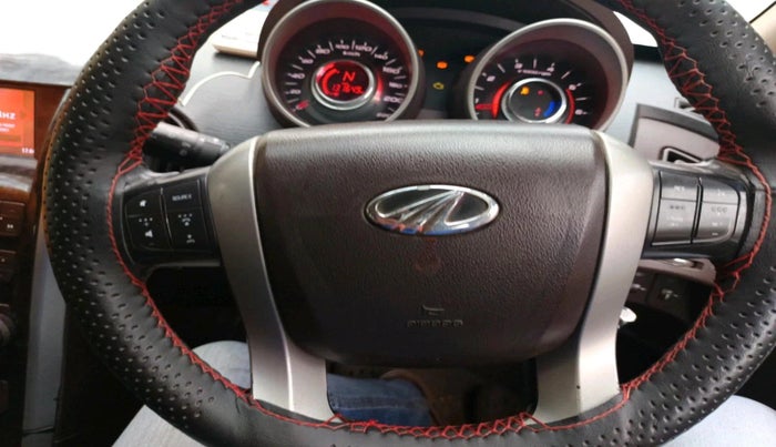 2013 Mahindra XUV500 W8, Diesel, Manual, 1,31,649 km, interior