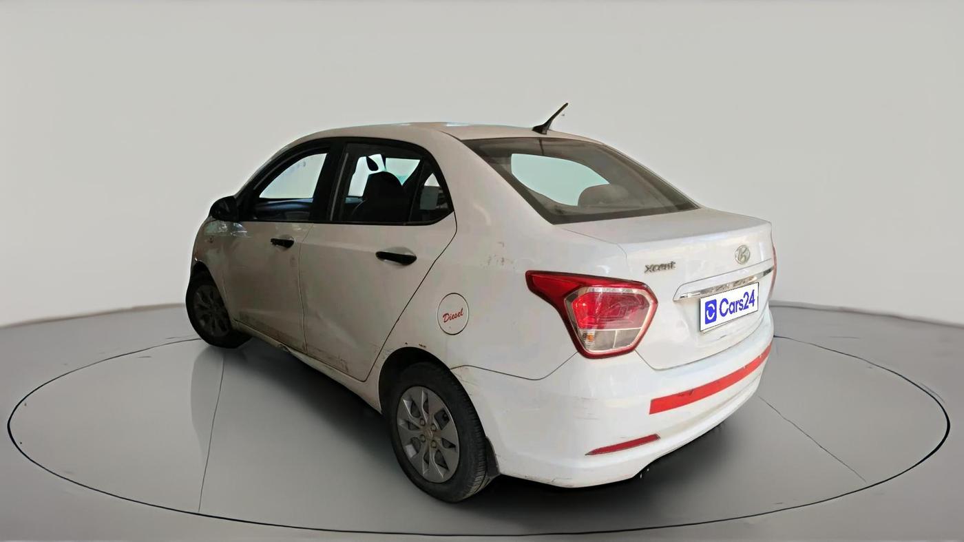 2016 Hyundai Xcent CRDI + ABS, Diesel, Manual, 1,13,654 km, exterior