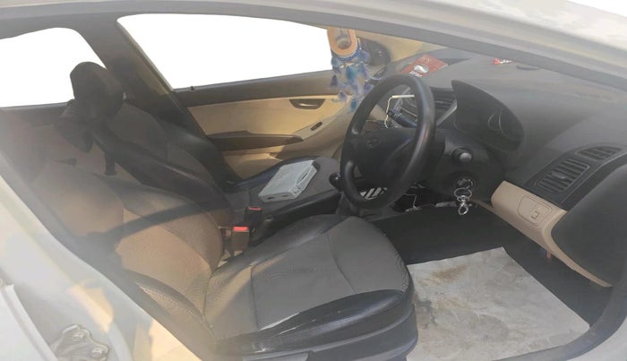 2014 Hyundai Eon MAGNA +, Petrol, Manual, 1,02,696 km, interior
