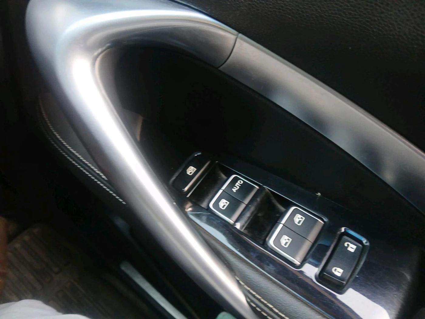 2019 MG HECTOR SHARP HYBRID 1.5 PETROL, Petrol, Manual, 35,600 km, interior