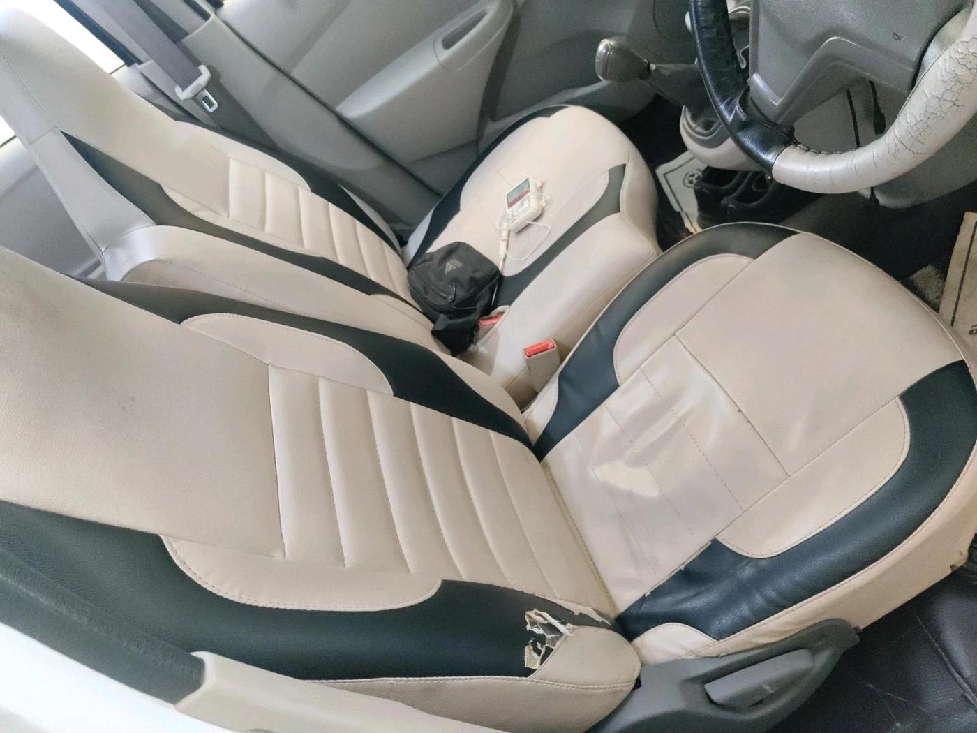 2015 Nissan Micra Active XL, Petrol, Manual, 1,91,917 km, interior