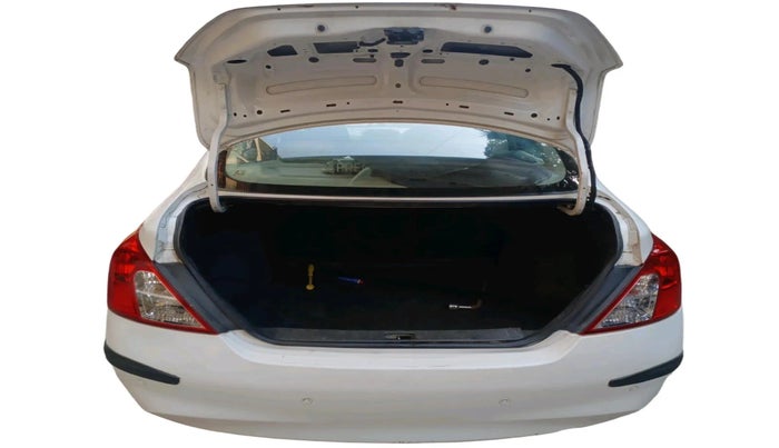 2011 Nissan Sunny XV PETROL, Petrol, Manual, 68,998 km, exterior