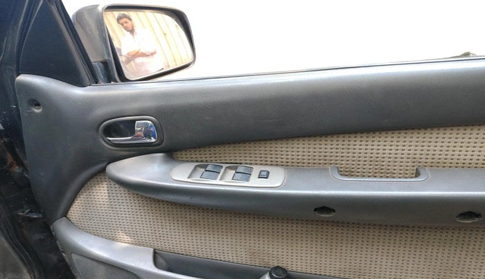 2004 Ford Endeavour XLT 4X2 MT, Diesel, Manual, 98,416 km, interior