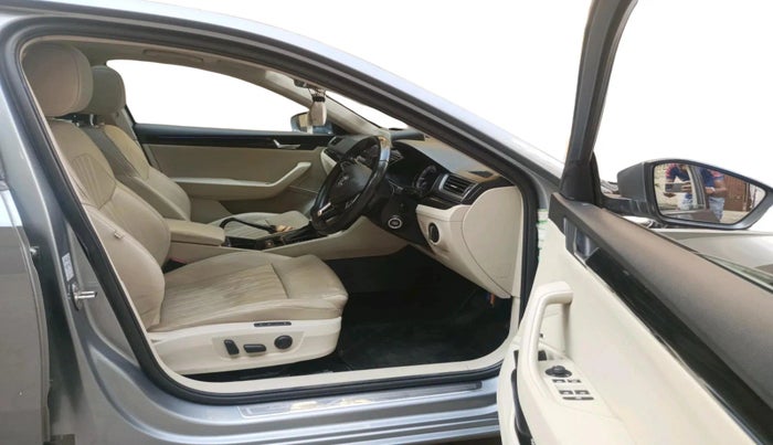 2016 Skoda Superb L&K 1.8 TSI AT, Petrol, Automatic, 50,816 km, interior