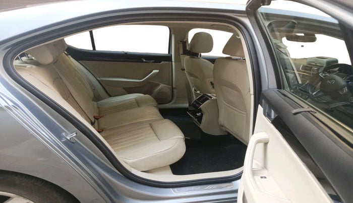 2016 Skoda Superb L&K 1.8 TSI AT, Petrol, Automatic, 50,816 km, interior