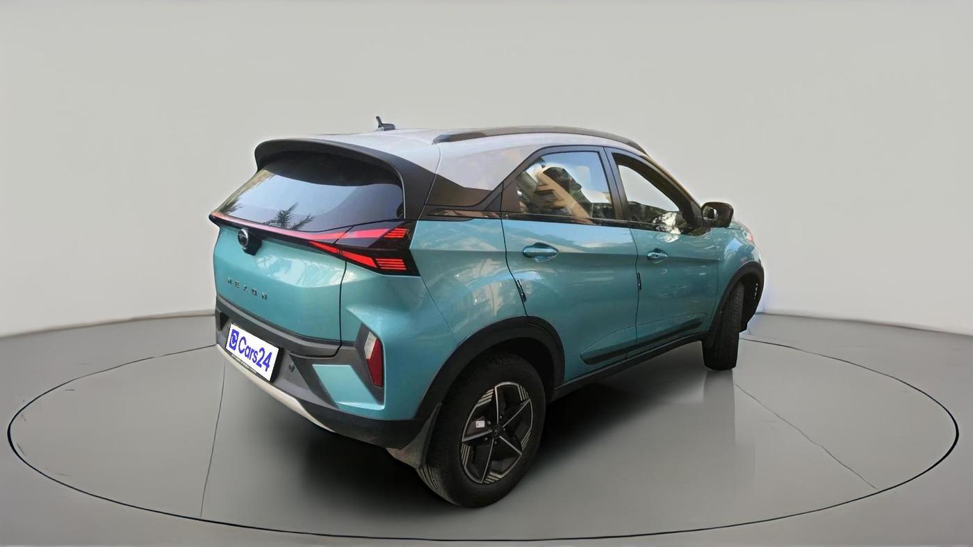2024 Tata NEXON CREATIVE+ DCA DUAL TONE 1.2 PETROL, Petrol, Automatic, 13,385 km, exterior