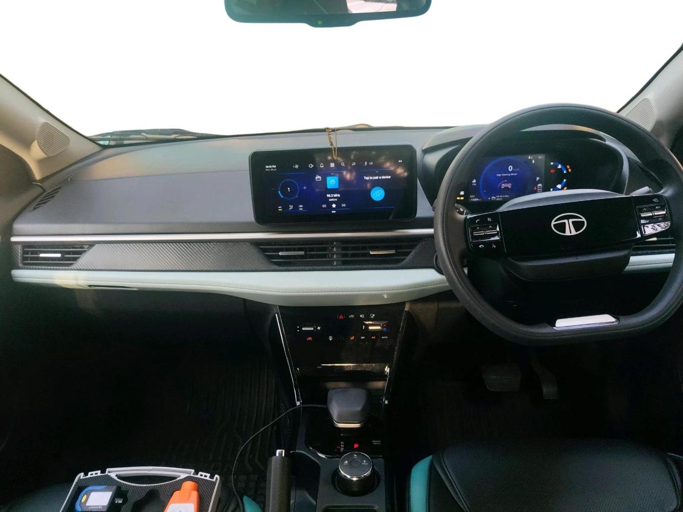 2024 Tata NEXON CREATIVE+ DCA DUAL TONE 1.2 PETROL, Petrol, Automatic, 13,385 km, interior