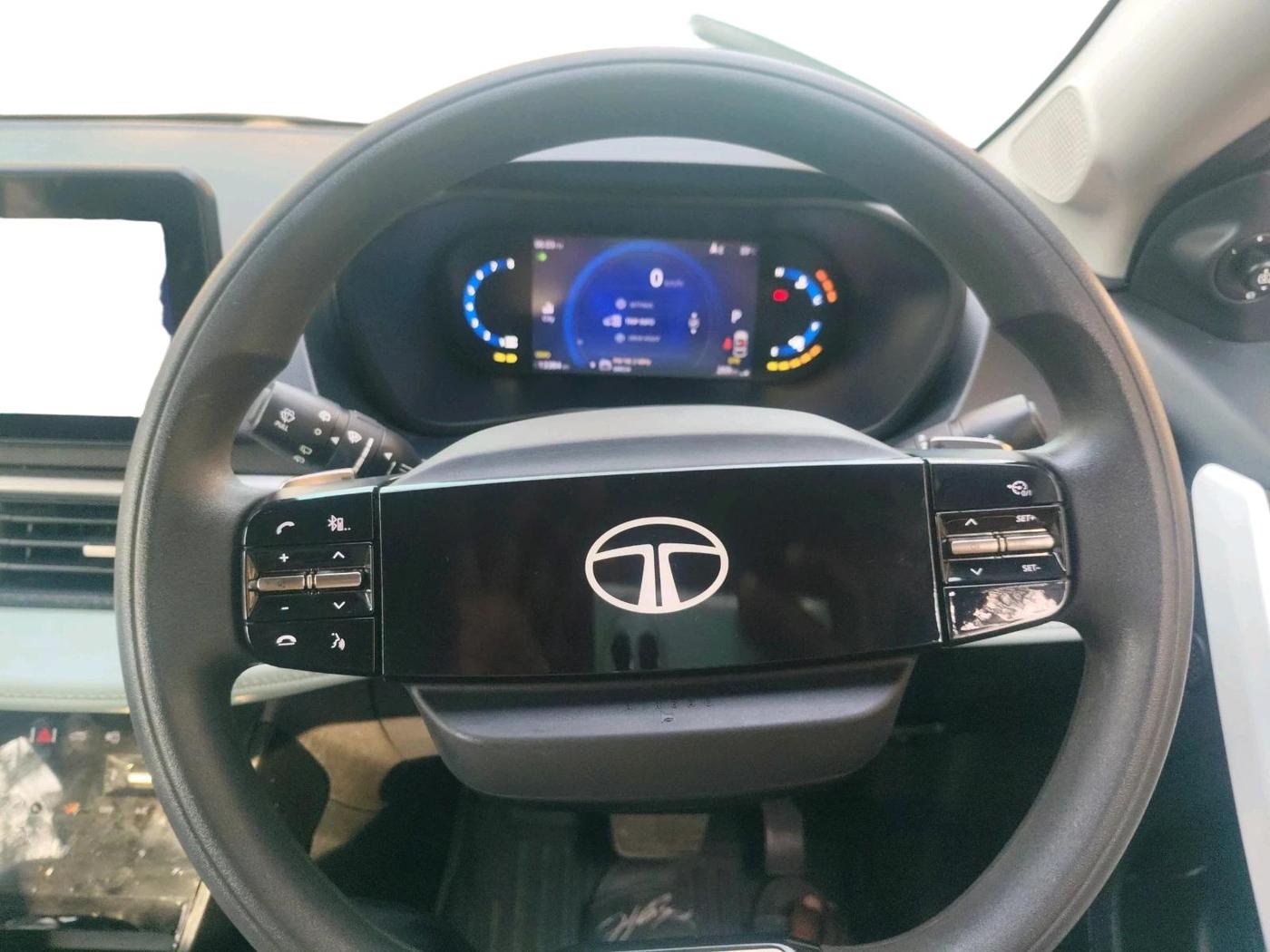 2024 Tata NEXON CREATIVE+ DCA DUAL TONE 1.2 PETROL, Petrol, Automatic, 13,385 km, interior