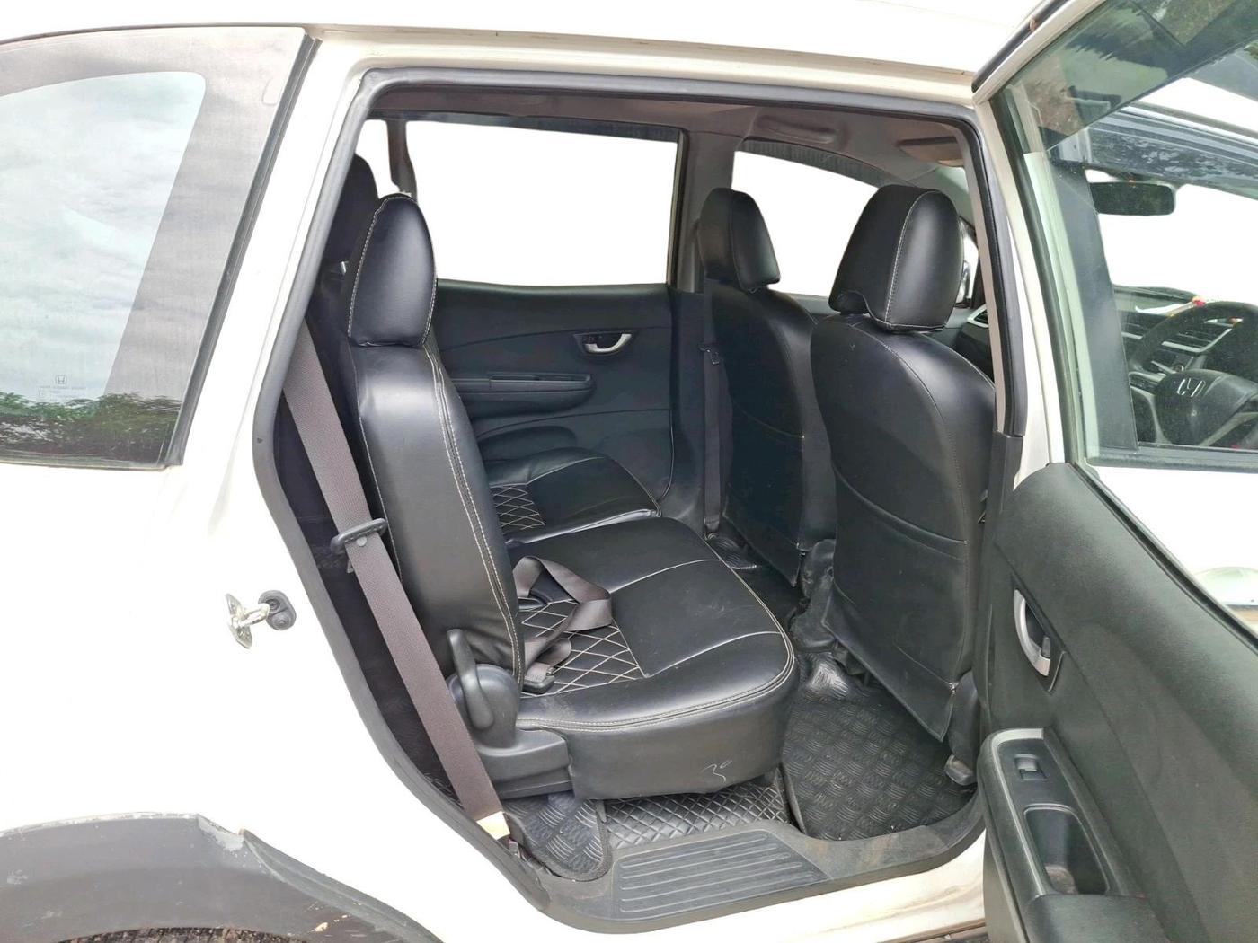 2016 Honda BR-V 1.5L I-VTEC V CVT, Petrol, Automatic, 67,961 km, interior