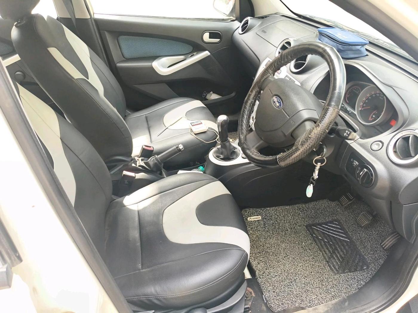 2014 Ford Figo TITANIUM 1.2 PETROL, Petrol, Manual, 18,597 km, interior