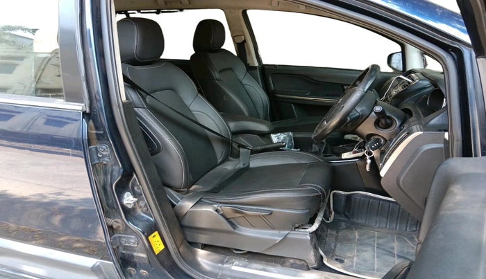 2017 Tata Hexa XT 4X2 7 STR, Diesel, Manual, 1,60,717 km, interior