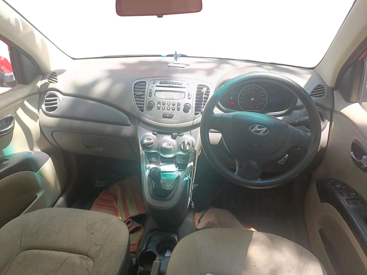 2012 Hyundai i10 SPORTZ 1.2, Petrol, Manual, 37,998 km, interior