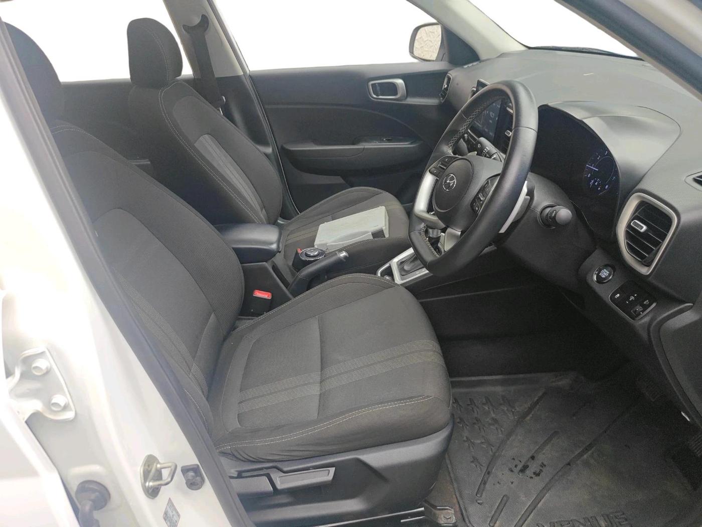 2021 Hyundai VENUE SX PLUS 1.0 TURBO DCT, Petrol, Automatic, 24,882 km, interior