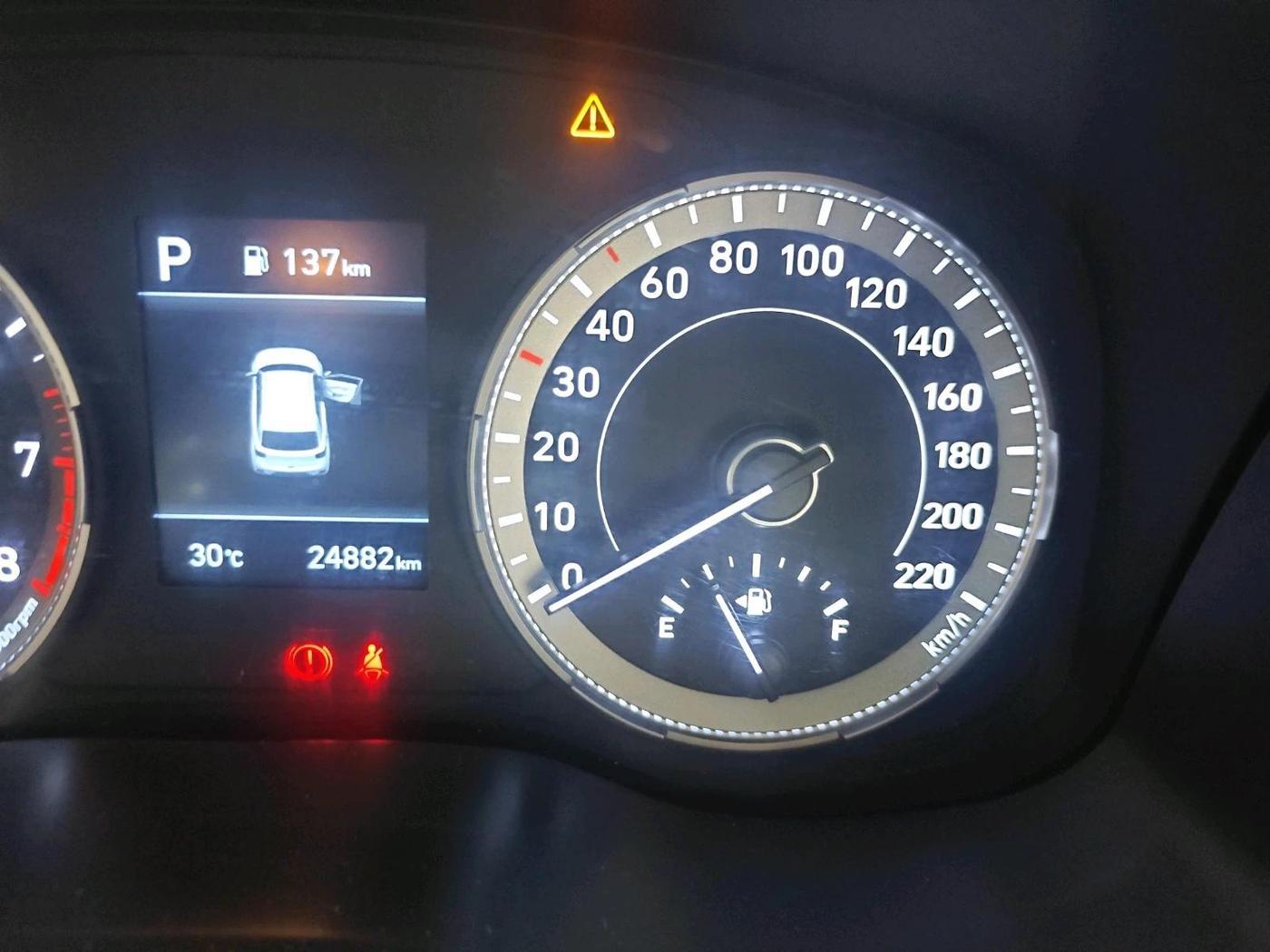 2021 Hyundai VENUE SX PLUS 1.0 TURBO DCT, Petrol, Automatic, 24,882 km, interior