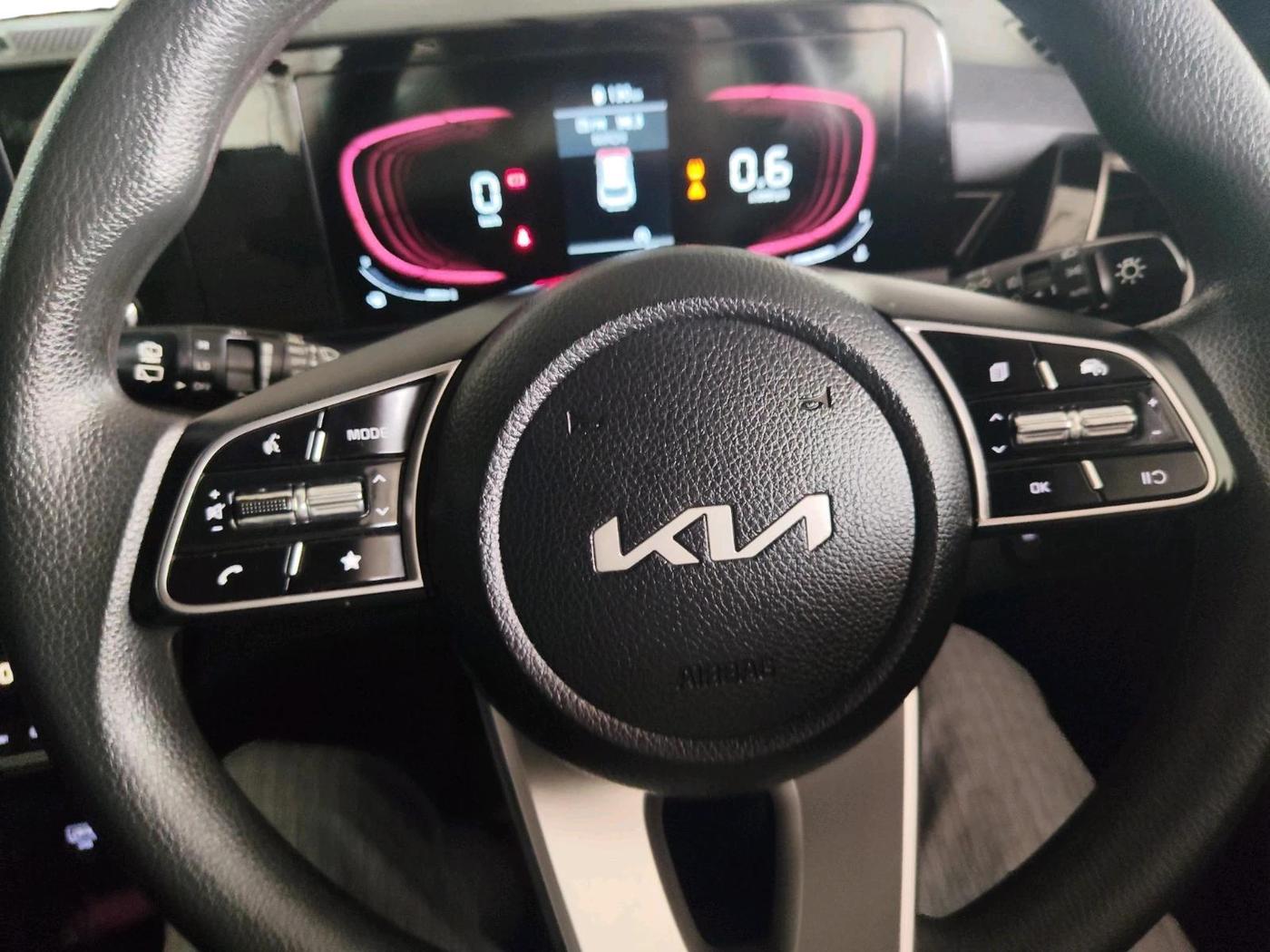 2023 KIA SELTOS HTK PLUS 1.5, Petrol, Manual, 27,767 km, interior