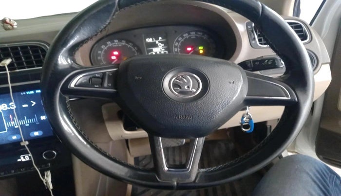 2015 Skoda Rapid 1.5 TDI CR ELEGANCE AT, Diesel, Automatic, 82,697 km, interior
