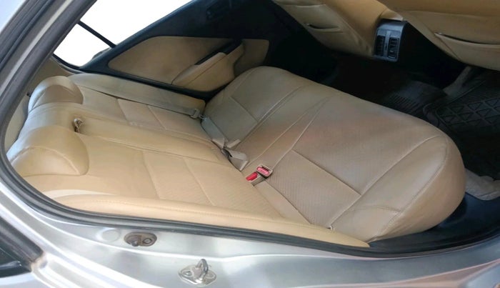 2014 Honda City 1.5L I-VTEC SV, Petrol, Manual, 2,25,233 km, interior