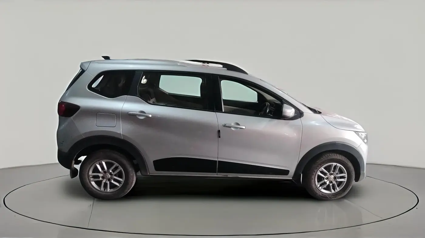 2021 Renault TRIBER RXT, Petrol, Manual, 5,00,050 km, exterior