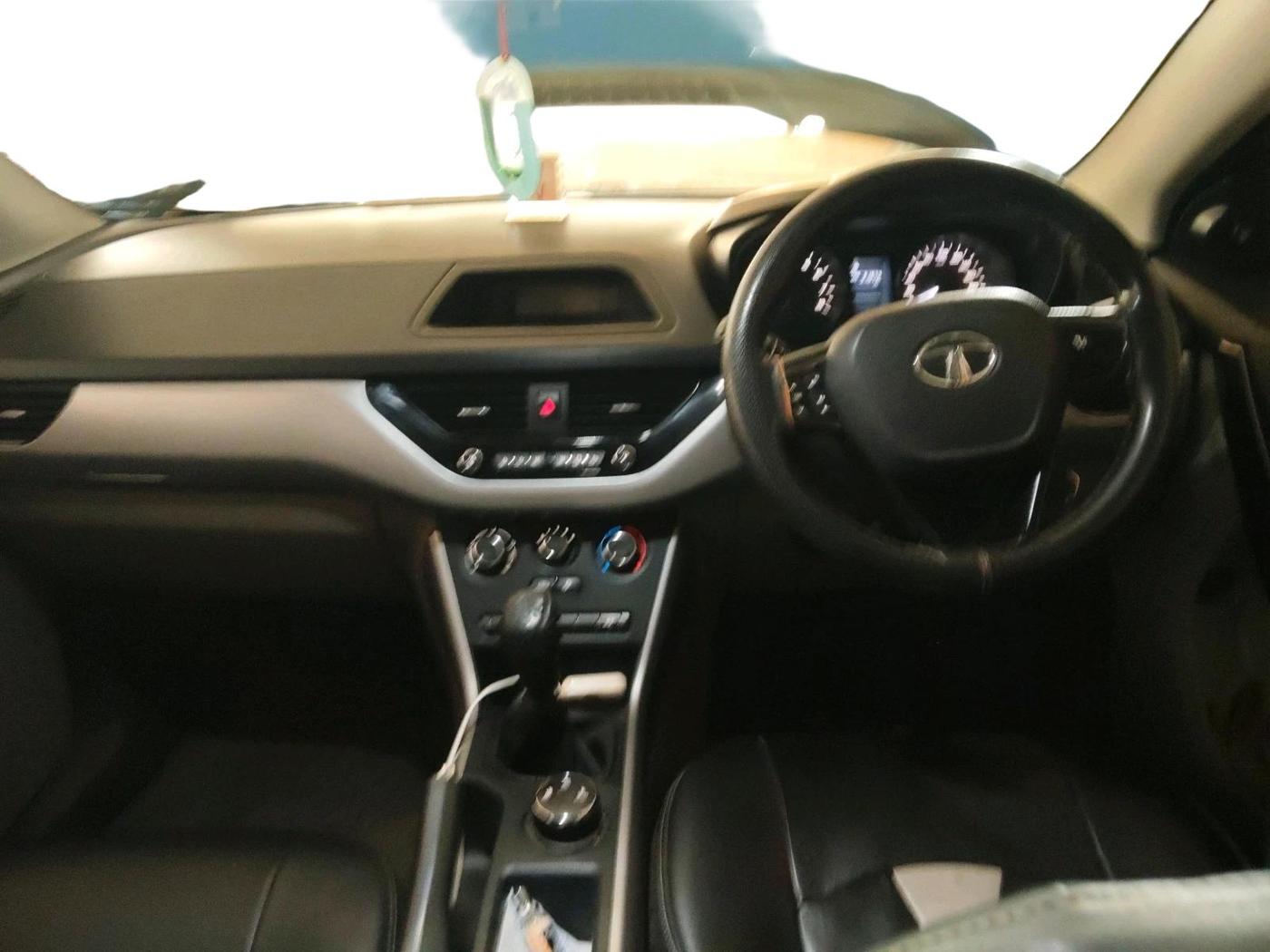 2018 Tata NEXON XM PETROL, Petrol, Manual, 31,973 km, interior