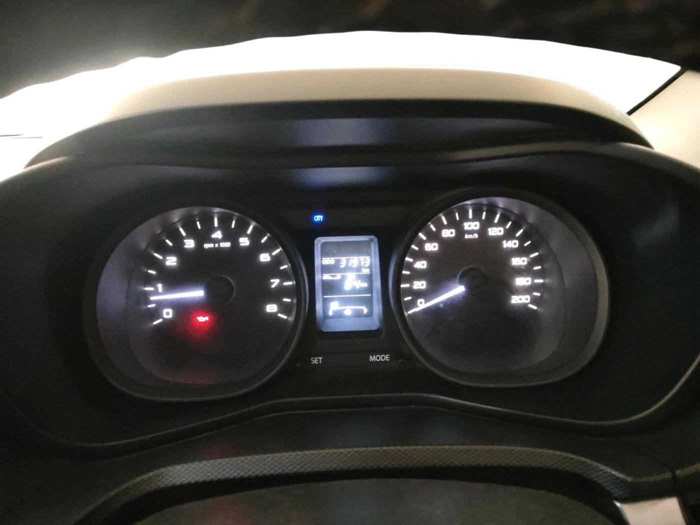 2018 Tata NEXON XM PETROL, Petrol, Manual, 31,973 km, interior
