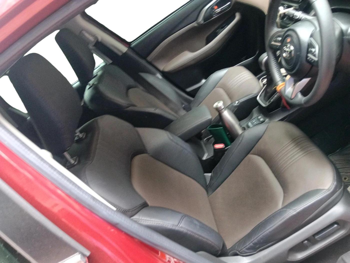 2025 Toyota URBAN CRUISER HYRYDER V HYBRID, Hybrid, Automatic, 5,824 km, interior