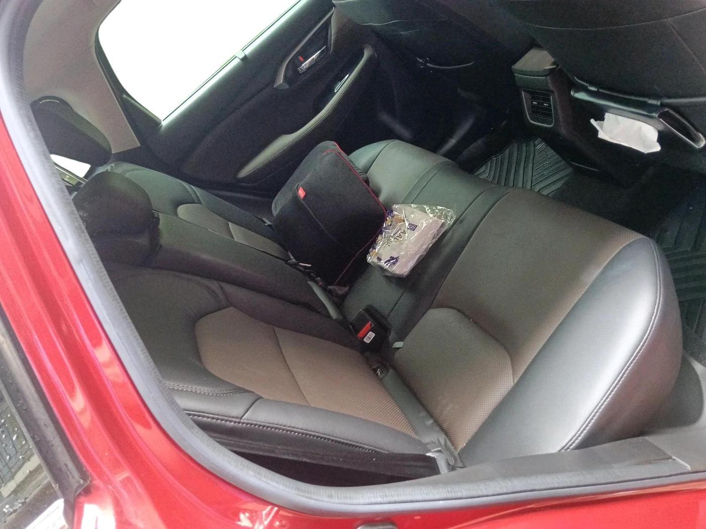 2025 Toyota URBAN CRUISER HYRYDER V HYBRID, Hybrid, Automatic, 5,824 km, interior