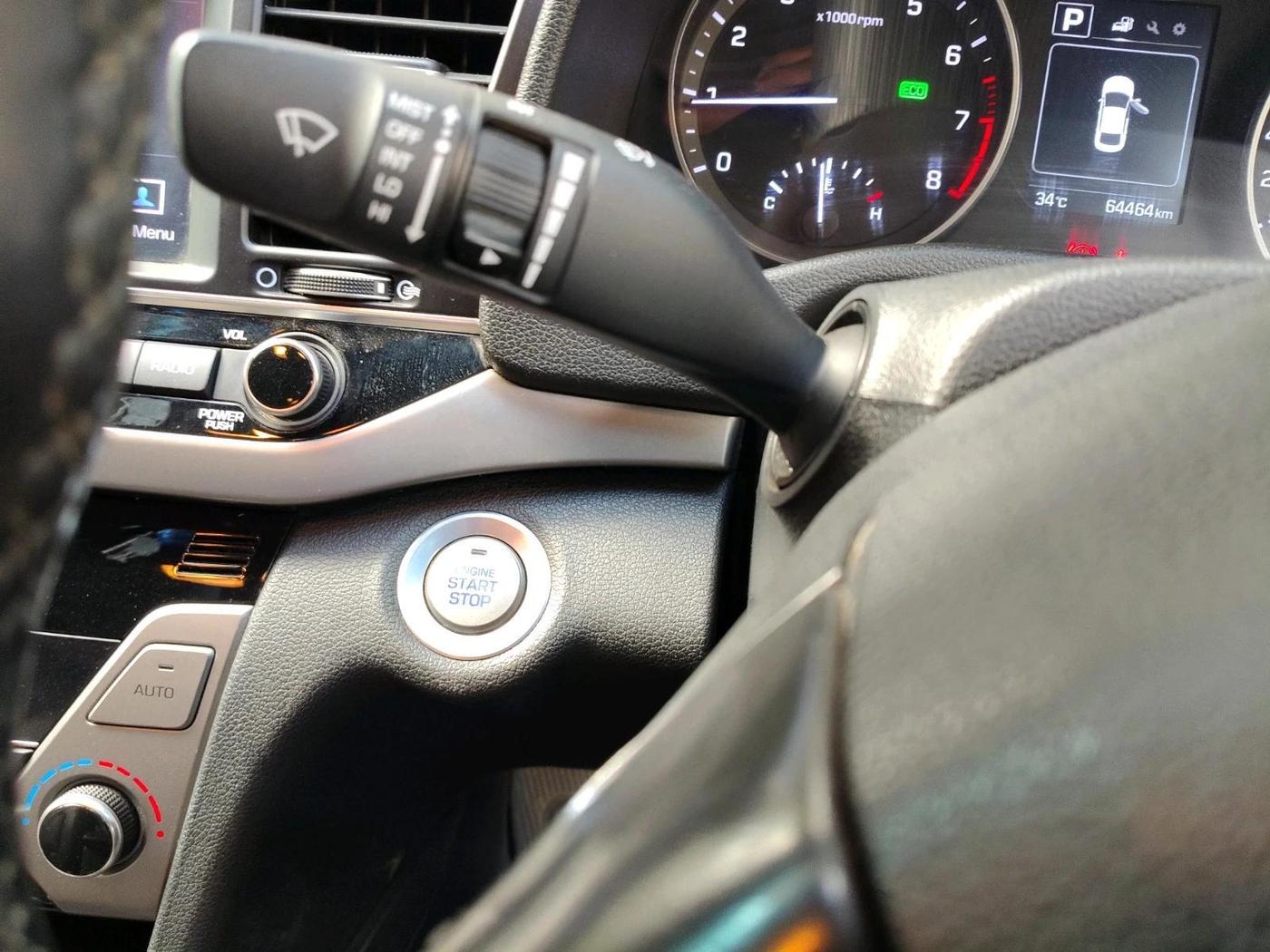 2018 Hyundai New Elantra 2.0 SX(O) AT PETROL, Petrol, Automatic, 64,464 km, interior
