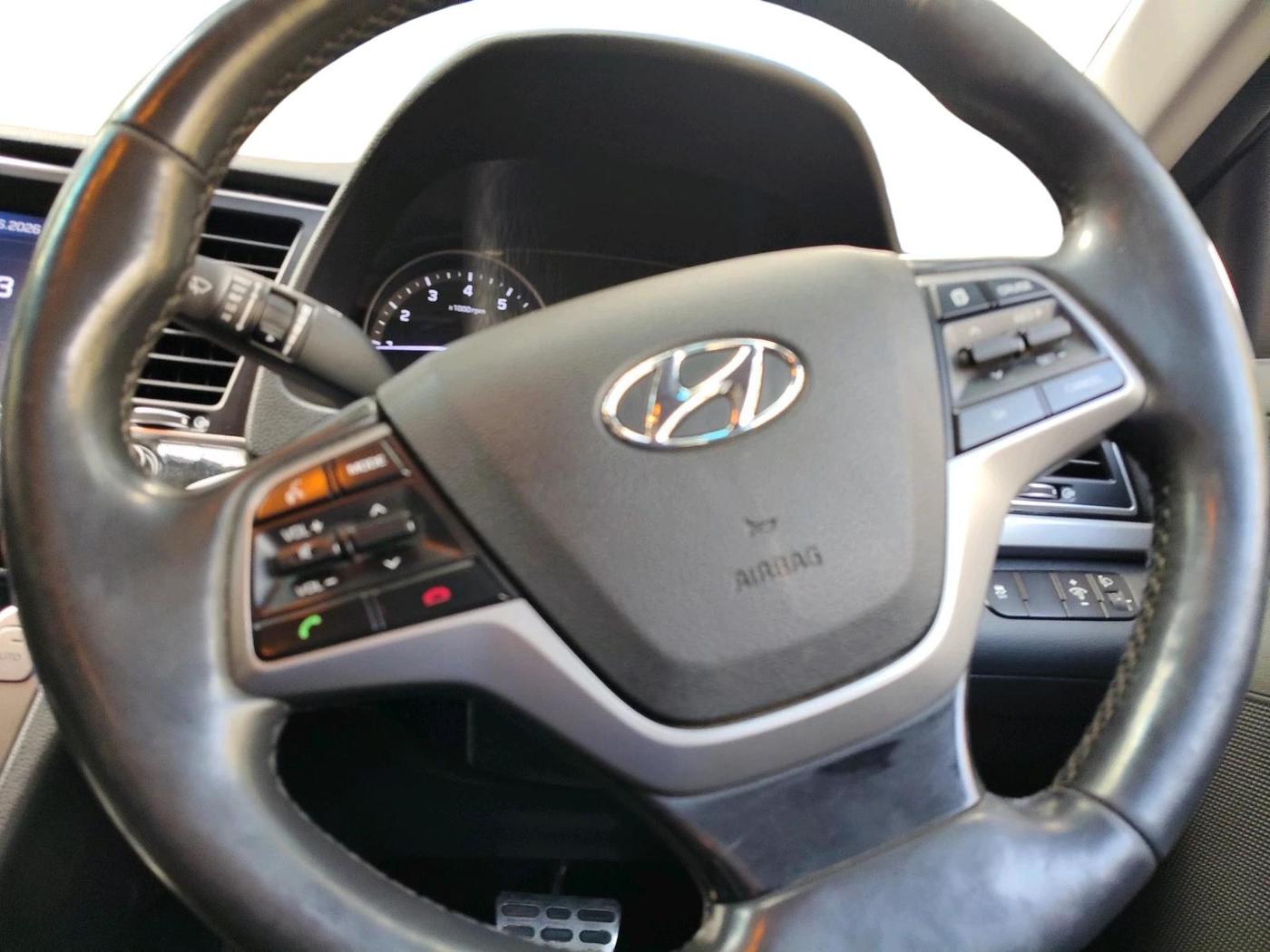 2018 Hyundai New Elantra 2.0 SX(O) AT PETROL, Petrol, Automatic, 64,464 km, interior