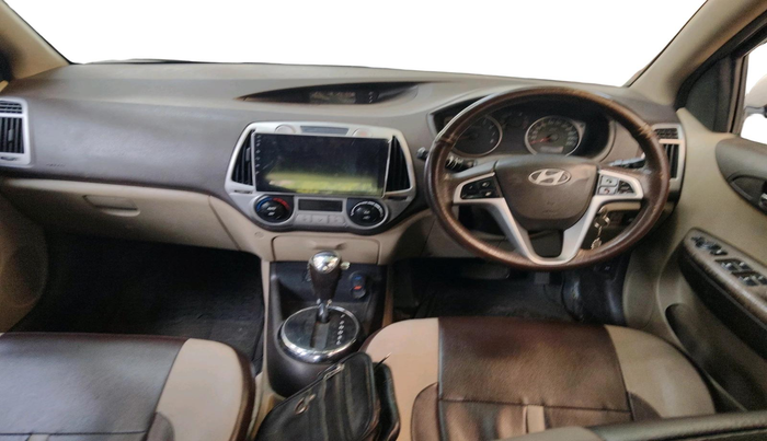 2011 Hyundai i20 ASTA 1.4 AT, CNG, Automatic, 61,077 km, interior