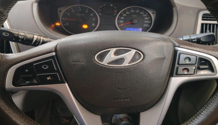 2011 Hyundai i20 ASTA 1.4 AT, CNG, Automatic, 61,077 km, interior