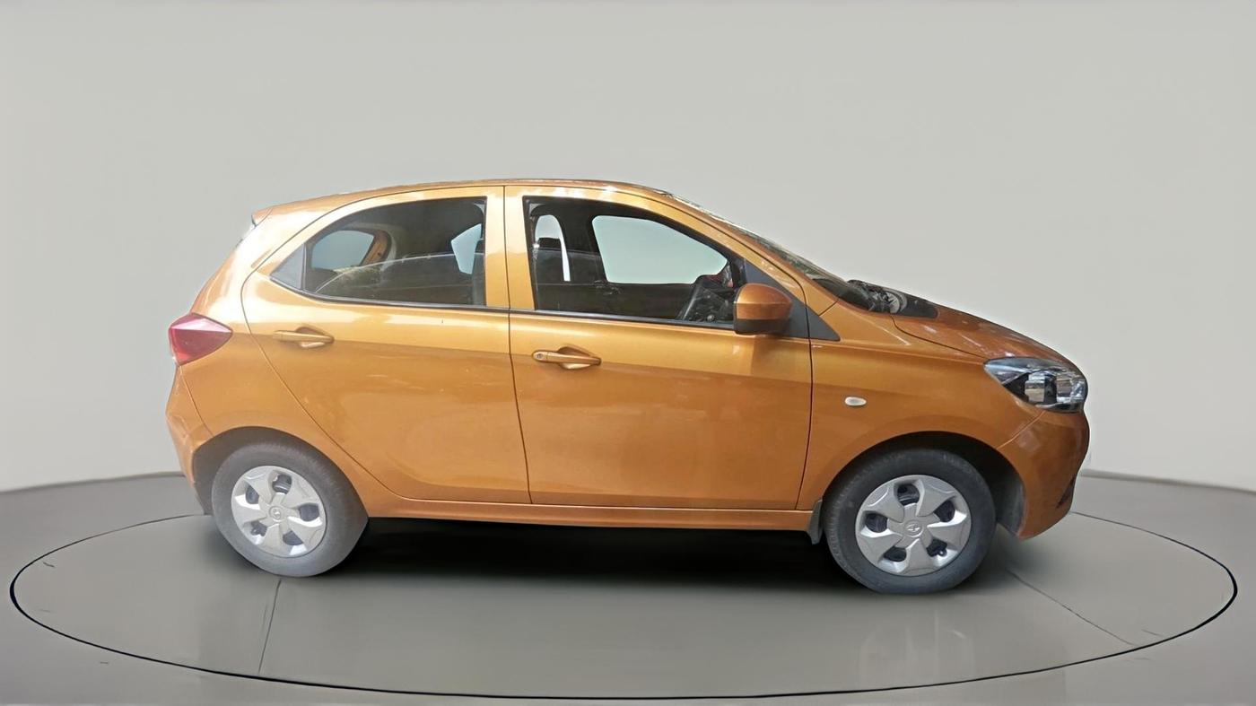 2017 Tata Tiago XT PETROL, Petrol, Manual, 31,153 km, exterior